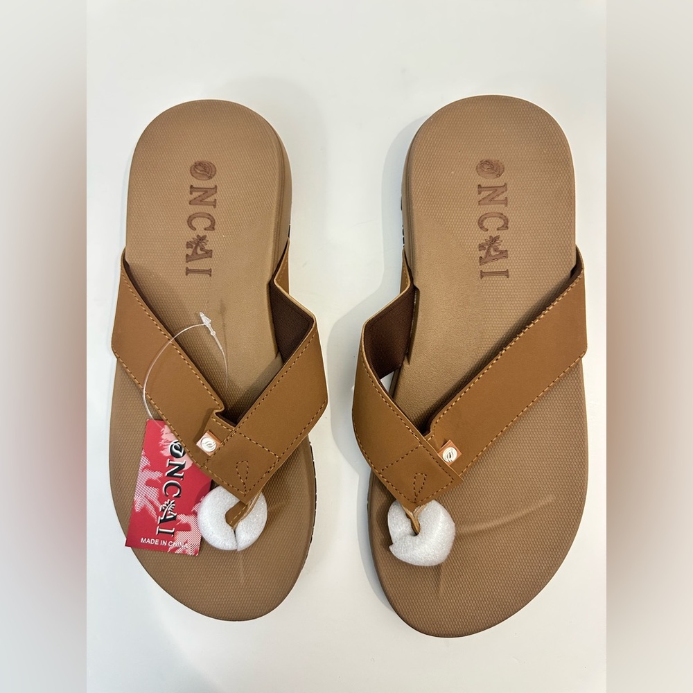 SANDALS & FLIP FLOPS SIZE 43